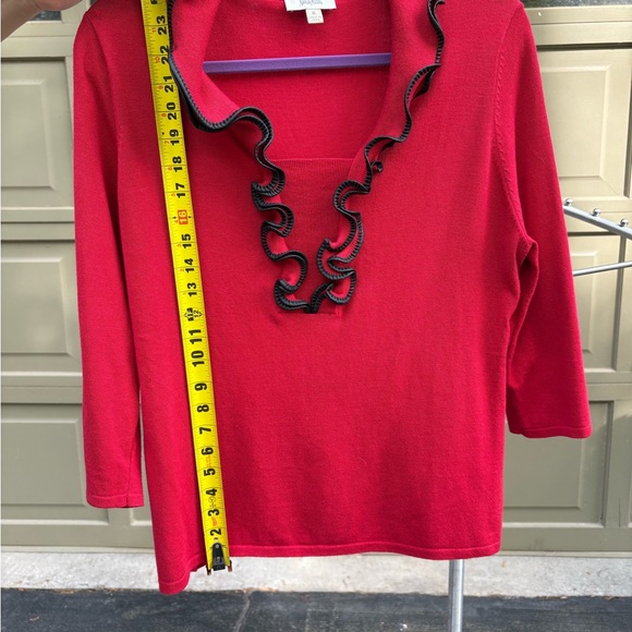 Red Ruffled Collar Top - Picture 4 of 7